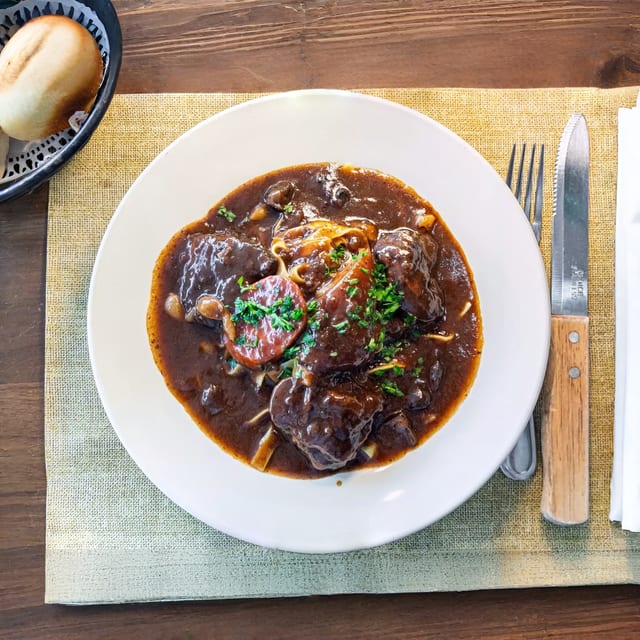 Traditionnel Bœuf Bourguignon, Fettuccine (Joues De Veau).